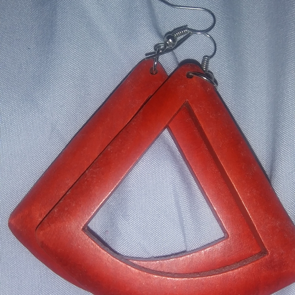 Earrings - Picture 11 of 16